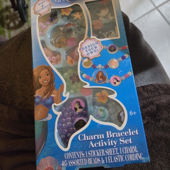 The Little Mermaid Theatrical Release Charm Bracelet Activity Set - Picture 5 of 5